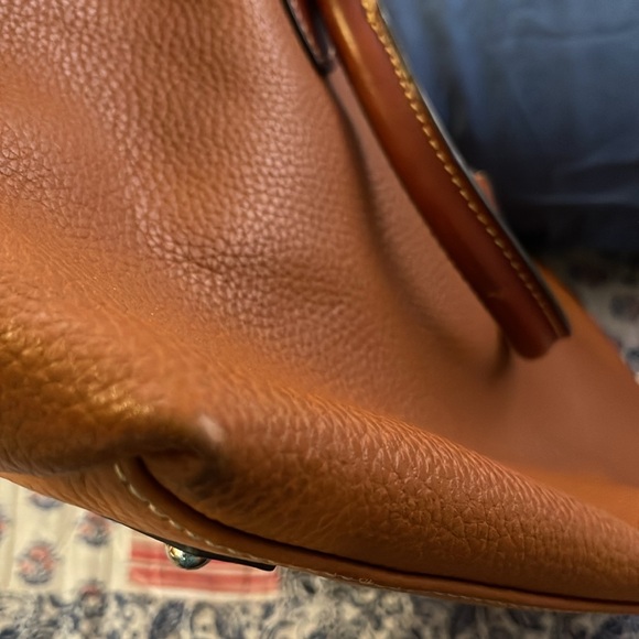 Dooney & Bourke large pebble grain leather purse with crossbody strap - Picture 4 of 8